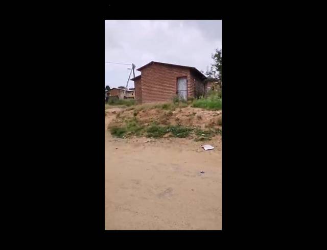 2 BEDROOM HOUSE FOR SALE IN COSMO CITY